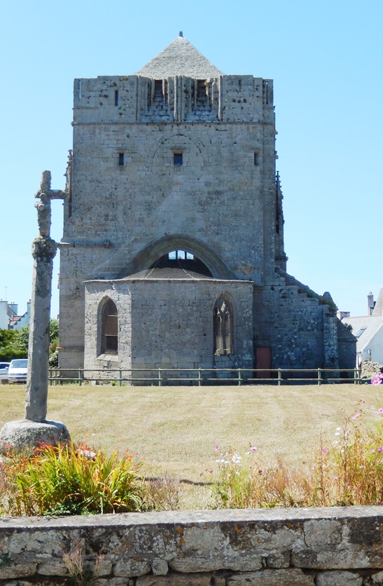 Alc'hwez : Relegoù tour Sant Gwenole. Orin : Ofis an Douristed Penmarc'h.