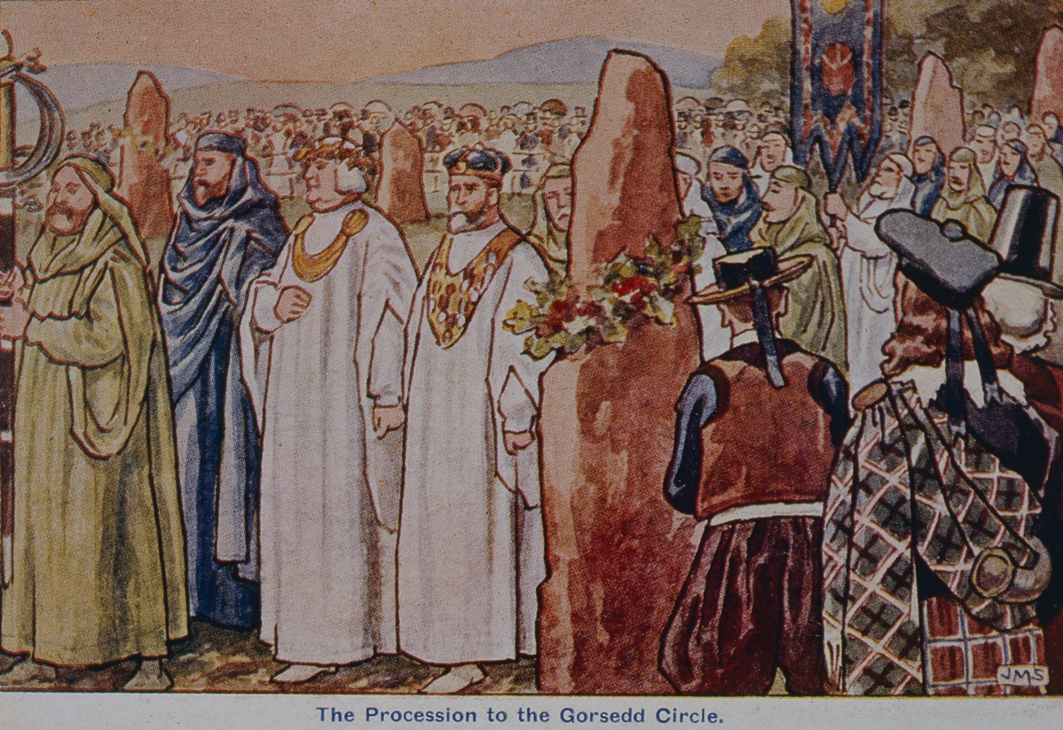 Eisteddfod Kerdiz e 1899. Ar brosesion war-zu kelc’h ar c’horsedd. Kartenn-bost a vro-Gembre. An arc’hdrouiz Hwfa Môn eo an trede den adalek an tu-kleiz. Tro-kein, gant e zilhad giz Breizh, Fransez Jaffrennou. Kreizenn an Enklaskoù Breizhek ha Keltiek -SBI-Brest, Font Yves Berthou.