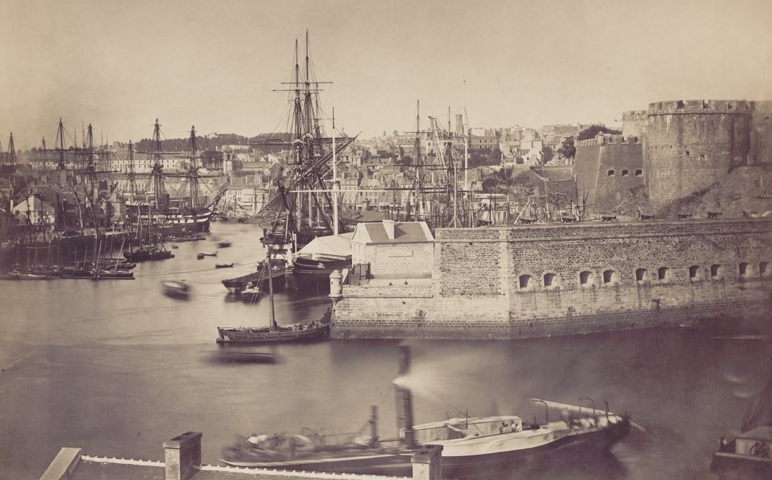 Dor porzh mor Brest. Foto gant Gustave le Gray e 1858. Gant Aotre Levraoueg Vroadel Bro-Frañs (BNF)