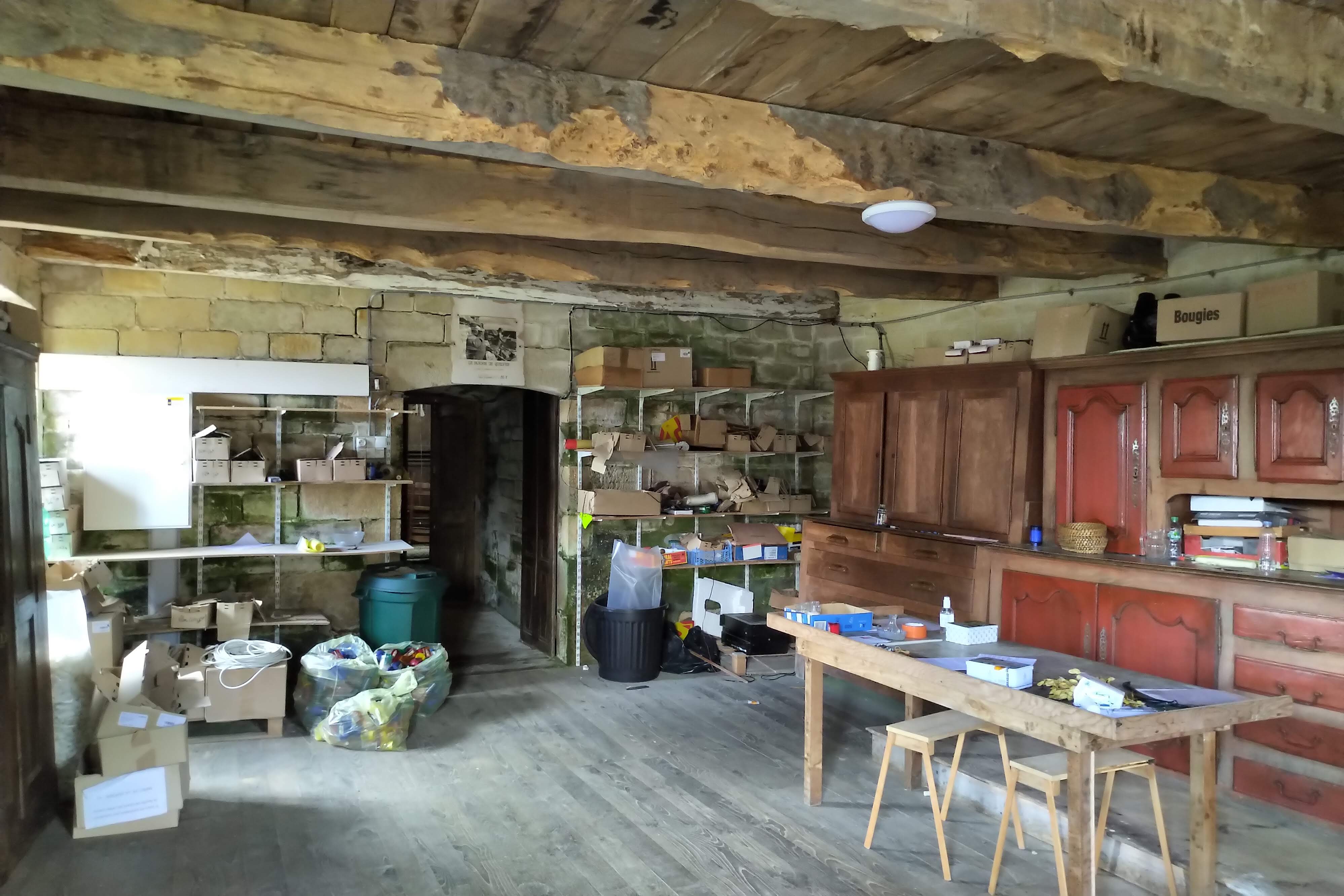 Sacristie de la chapelle de Quelven (Morbihan). Photo Julie Léonard. Sacristie de la chapelle de Quelven (Morbihan). Photo Julie Léonard.