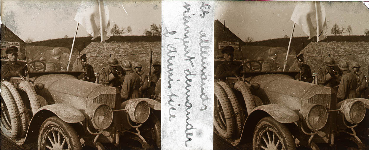 Délégation allemande venant demander l’Armistice. Photographie stéréoscopique sur plaque de verre. Archives diocésaines du Finistère : 5Y28.