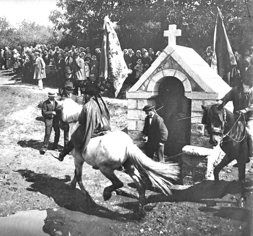 Pardon de Saint-Eloi, au village des Forges en Lanouée, près de Josselin (56).  Source : diocèse de Vannes