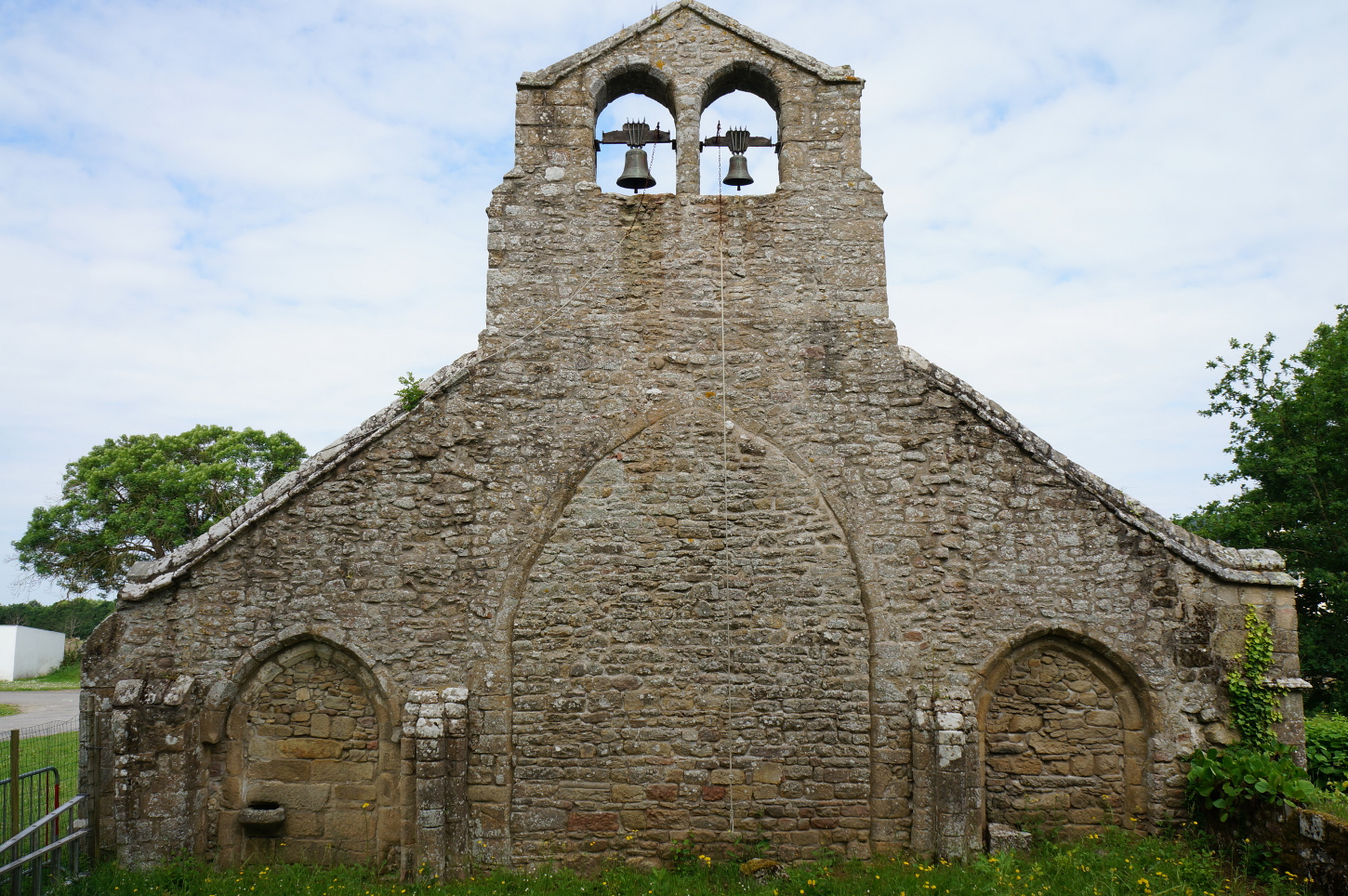 Pignon reter ar chapel. Foto gant Victorien Leman, 2017.