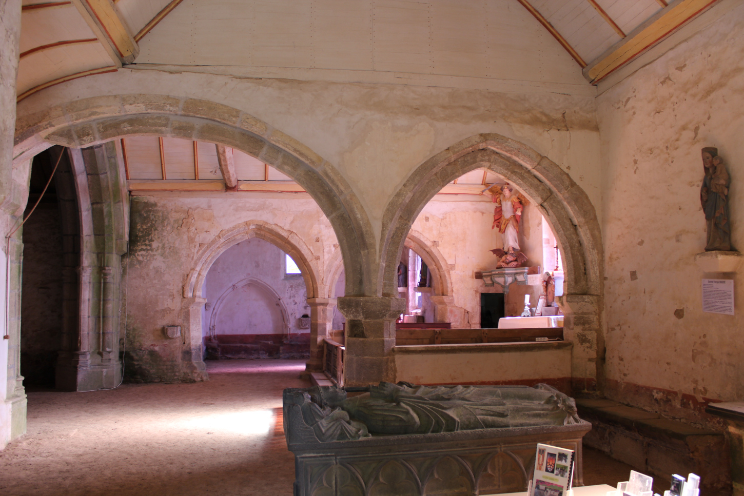 Croisée de transept, chapelle Saint-Jaoua, Plouvien, Finistère. Cliché : Victorien Leman, 2018.